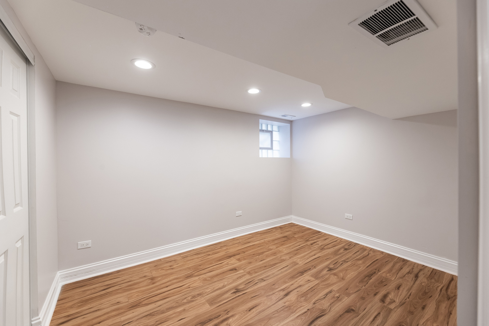 11311 S Stewart Avenue Property Photo 24