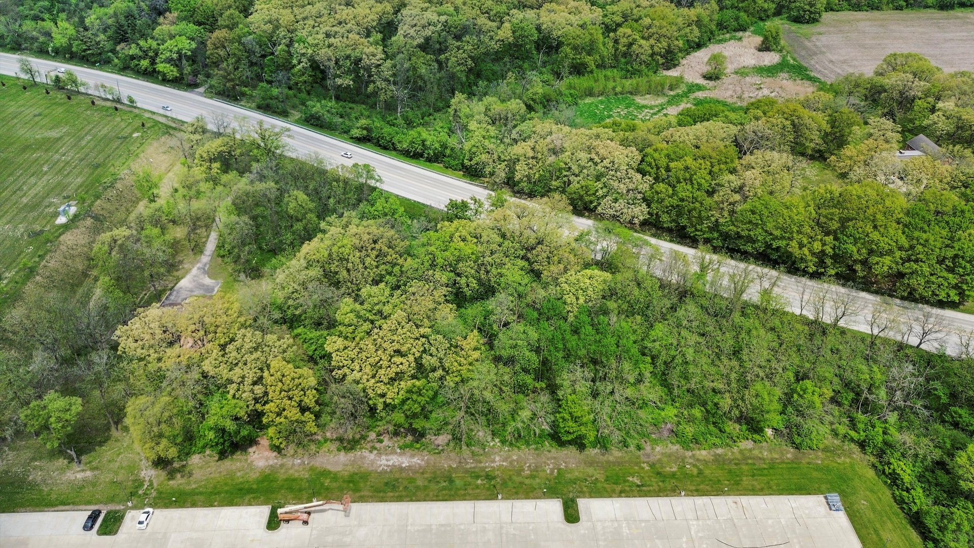 29w725 Army Trail Road Property Photo 1