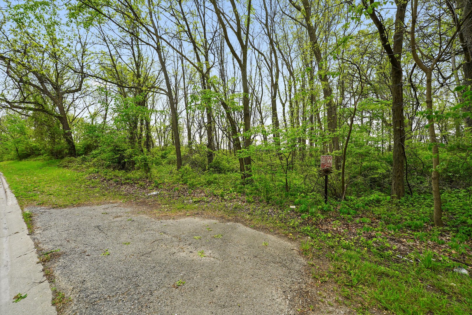 29w725 Army Trail Road Property Photo 8