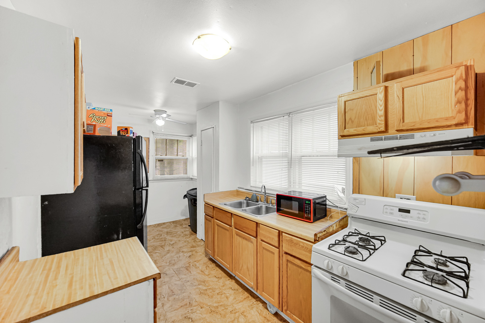 16781 Head Ave Property Photo 6