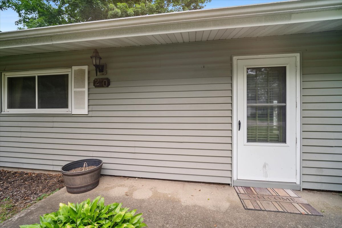 20 Fairlawn Property Photo 5