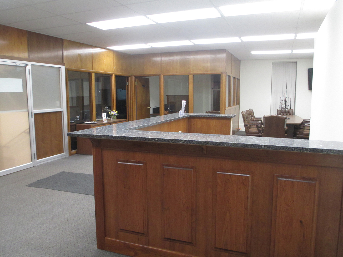 102 E Market Street Property Photo 10