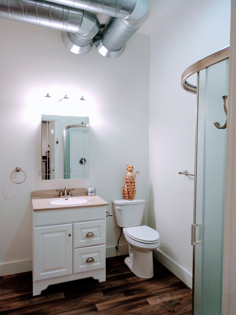 102 E Market Street Property Photo 33