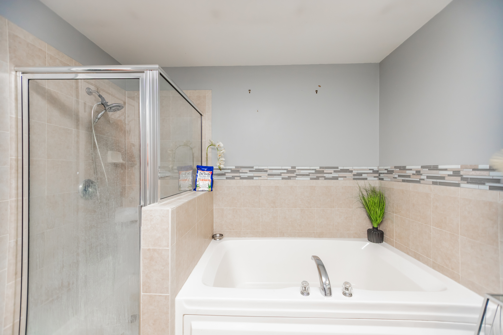 16146 Hillcrest Circle Property Photo 17