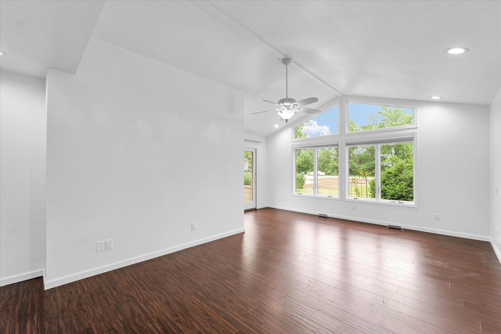 3408 E University Avenue Property Photo 23