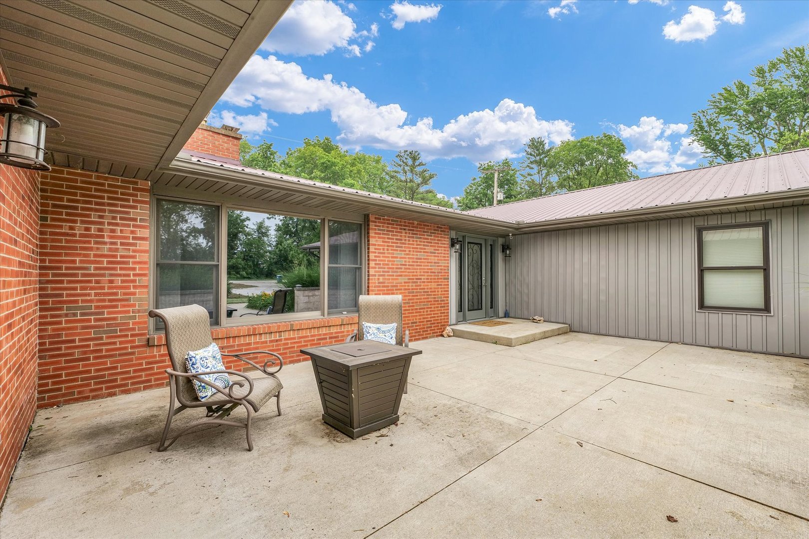 3408 E University Avenue Property Photo 45