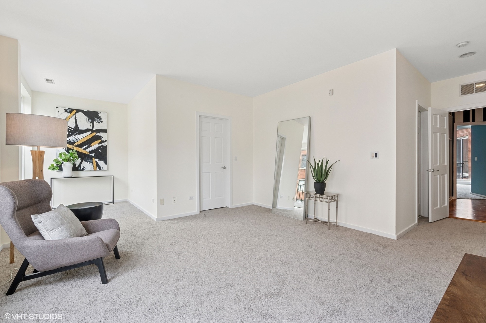 501 N Kingsbury Street G Property Photo 17
