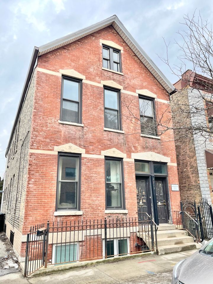 2211 W Armitage Avenue 1 Property Photo 1