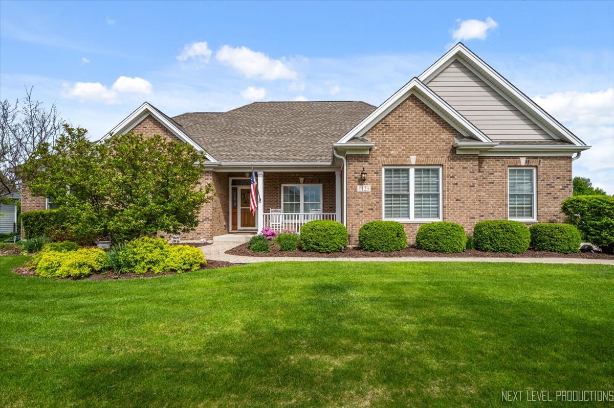 1123 Redbud Lane Property Photo 1