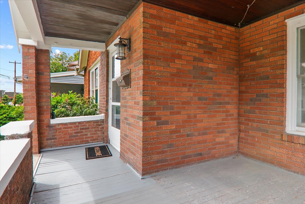 1014 E Washington Street Property Photo 3