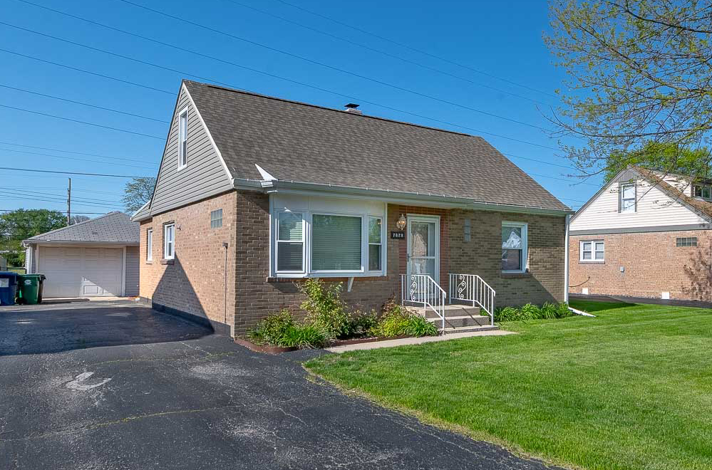 7828 Suburban Lane Property Photo
