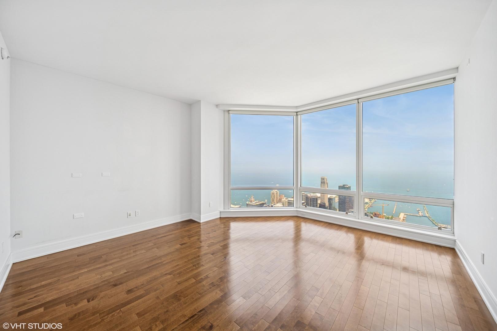 401 N Wabash Ave Property Photo 6