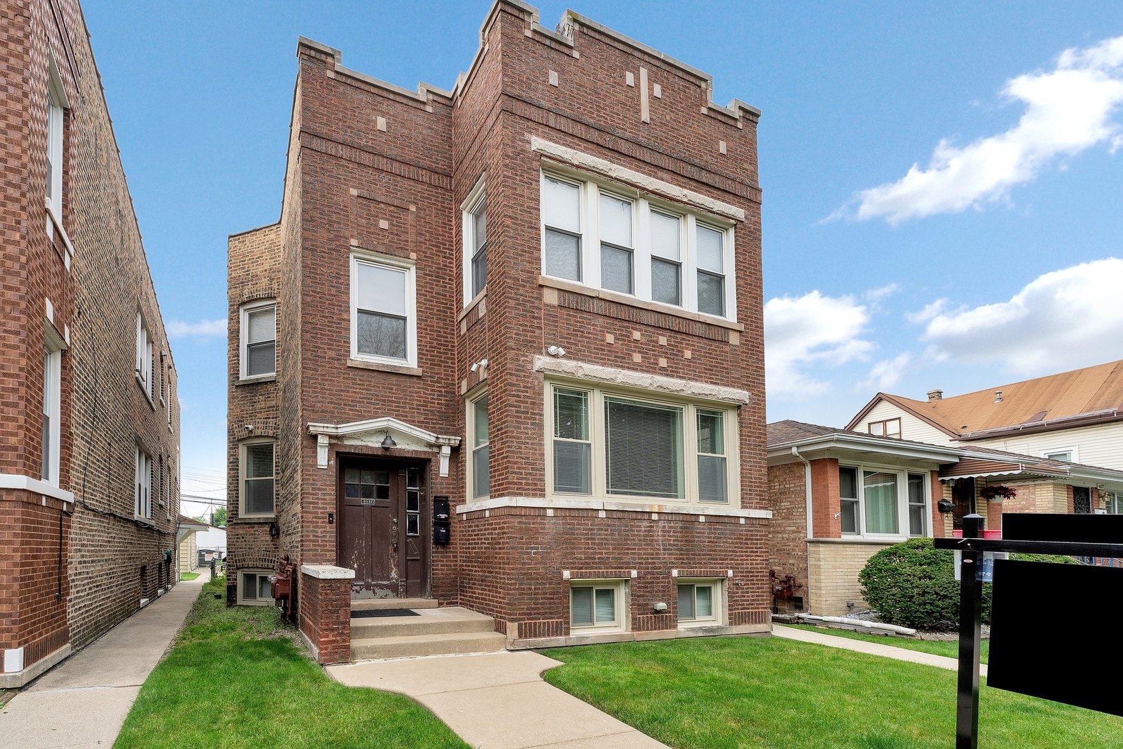 4616 N Kasson Avenue 1 Property Photo 1