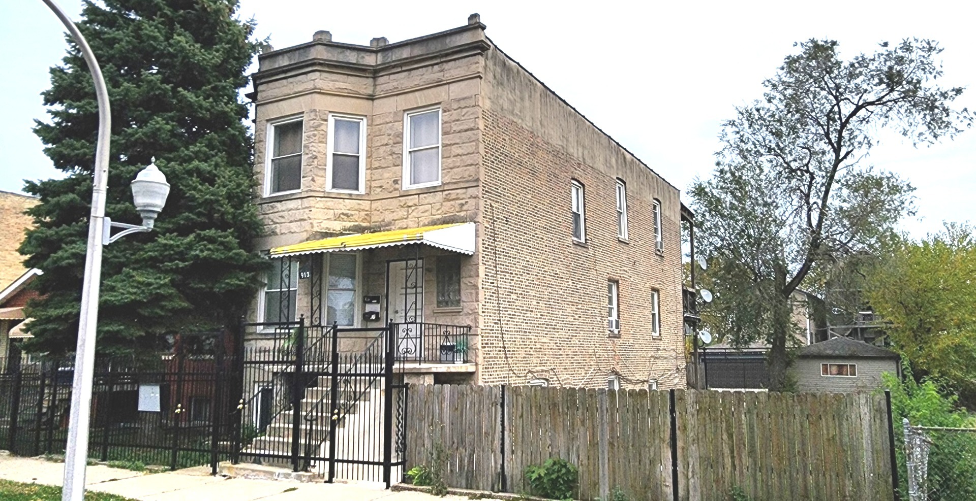 913 N Lawndale Avenue 2 Property Photo 1
