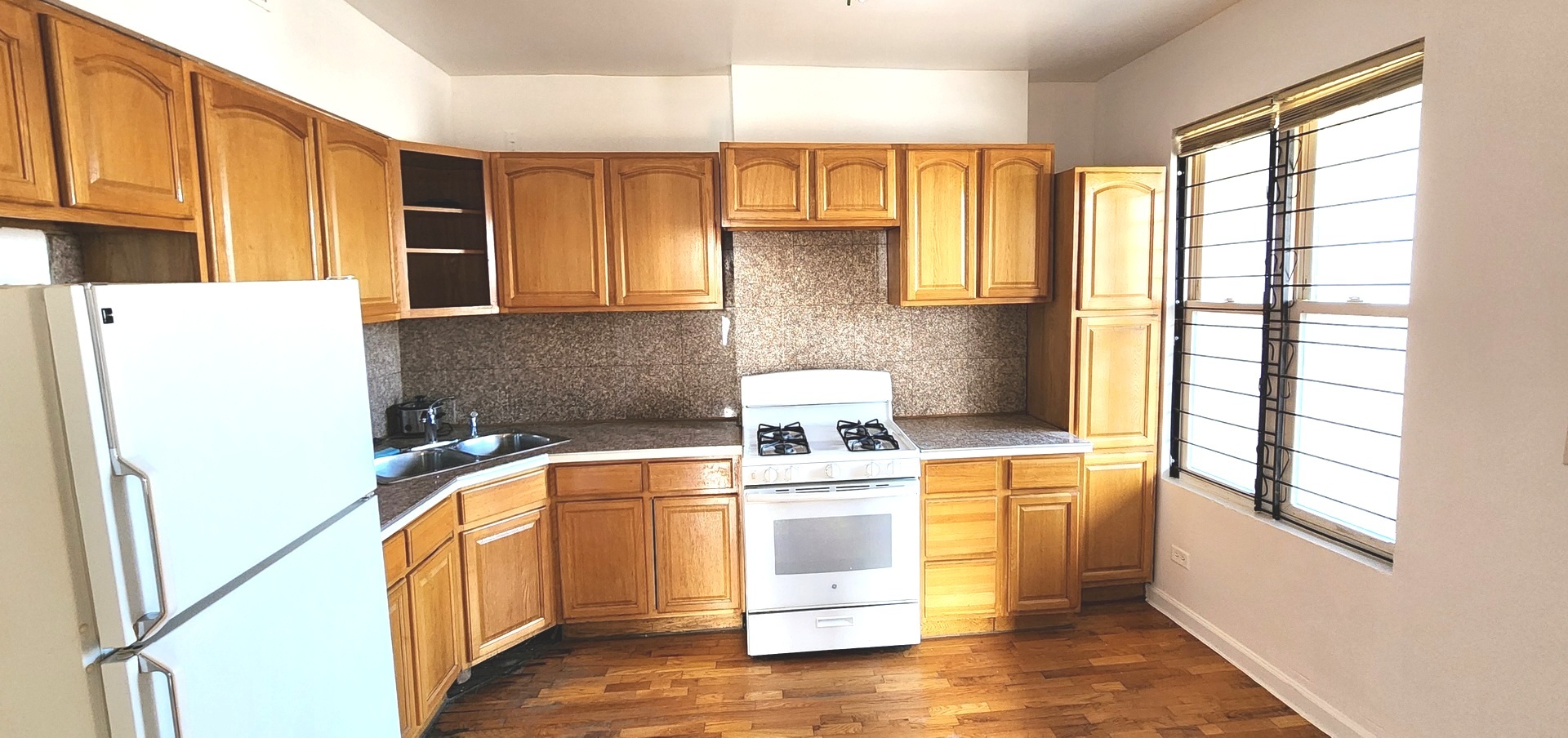 913 N Lawndale Avenue 2 Property Photo 7