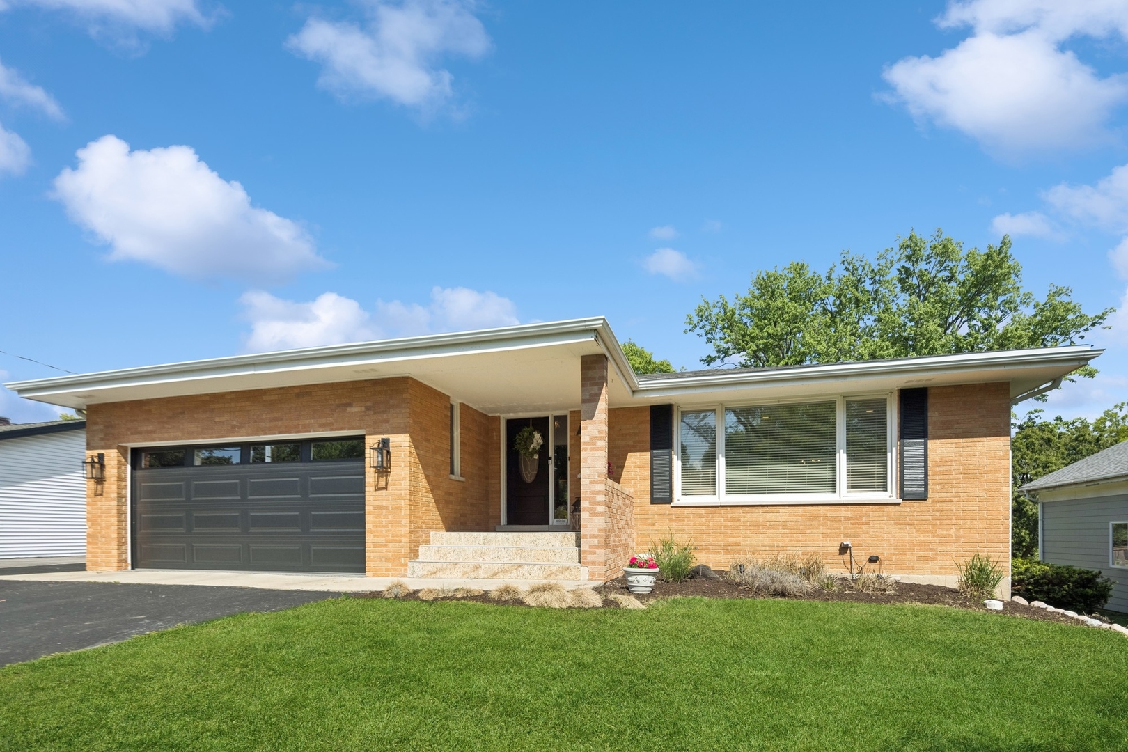 3941 Earlston Road Property Photo