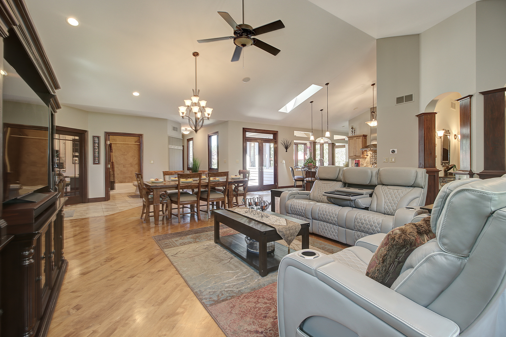 2601 Commonwealth Avenue Property Photo 10