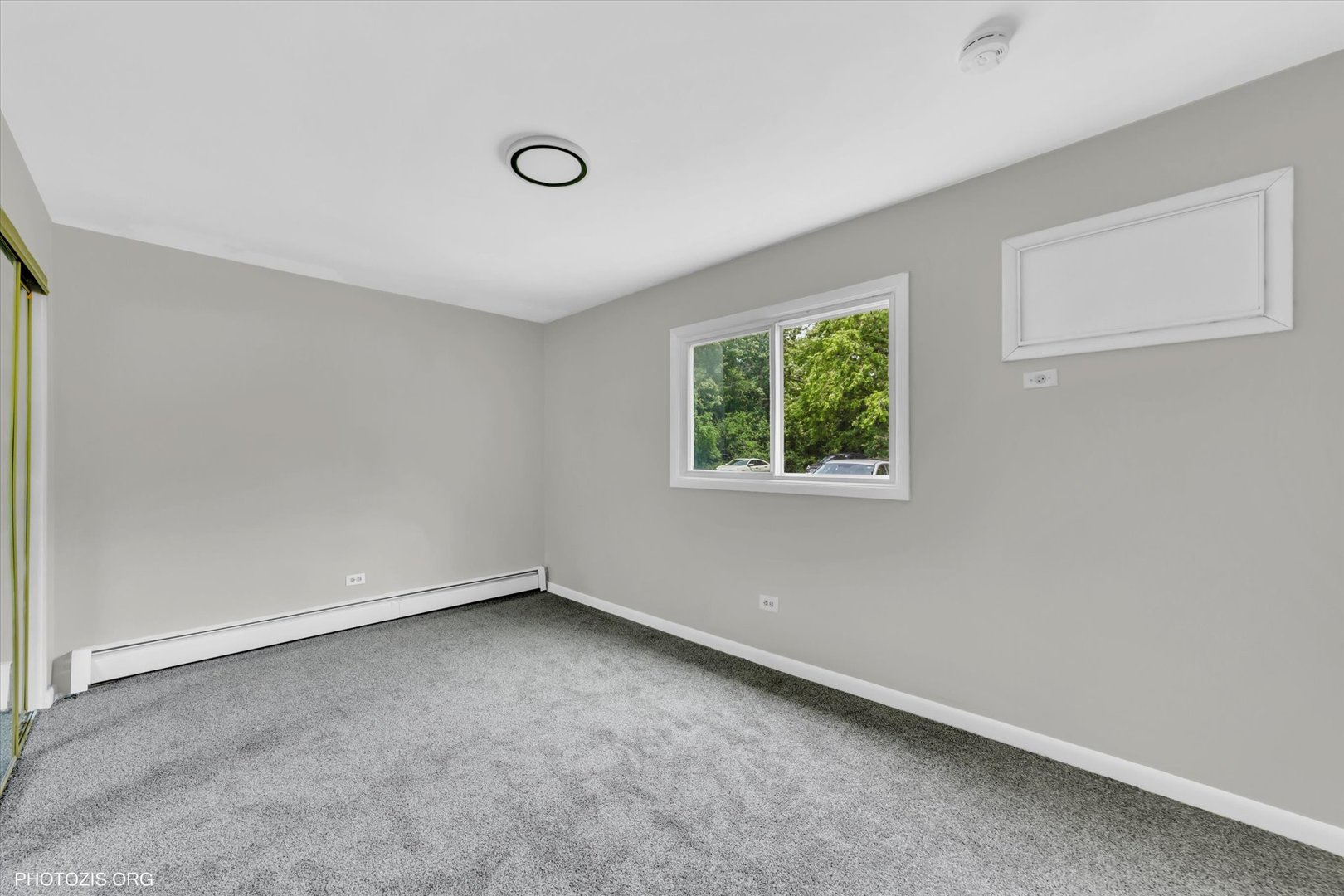 16035 Laramie Avenue Property Photo 9