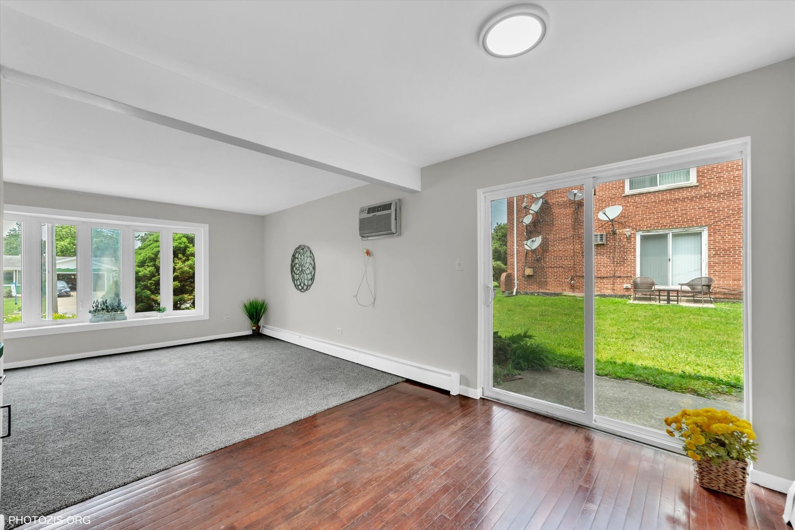 16035 Laramie Avenue Property Photo 13