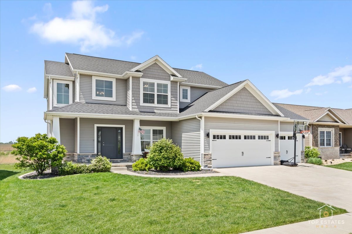 1113 Willow Creek Drive Property Photo 1