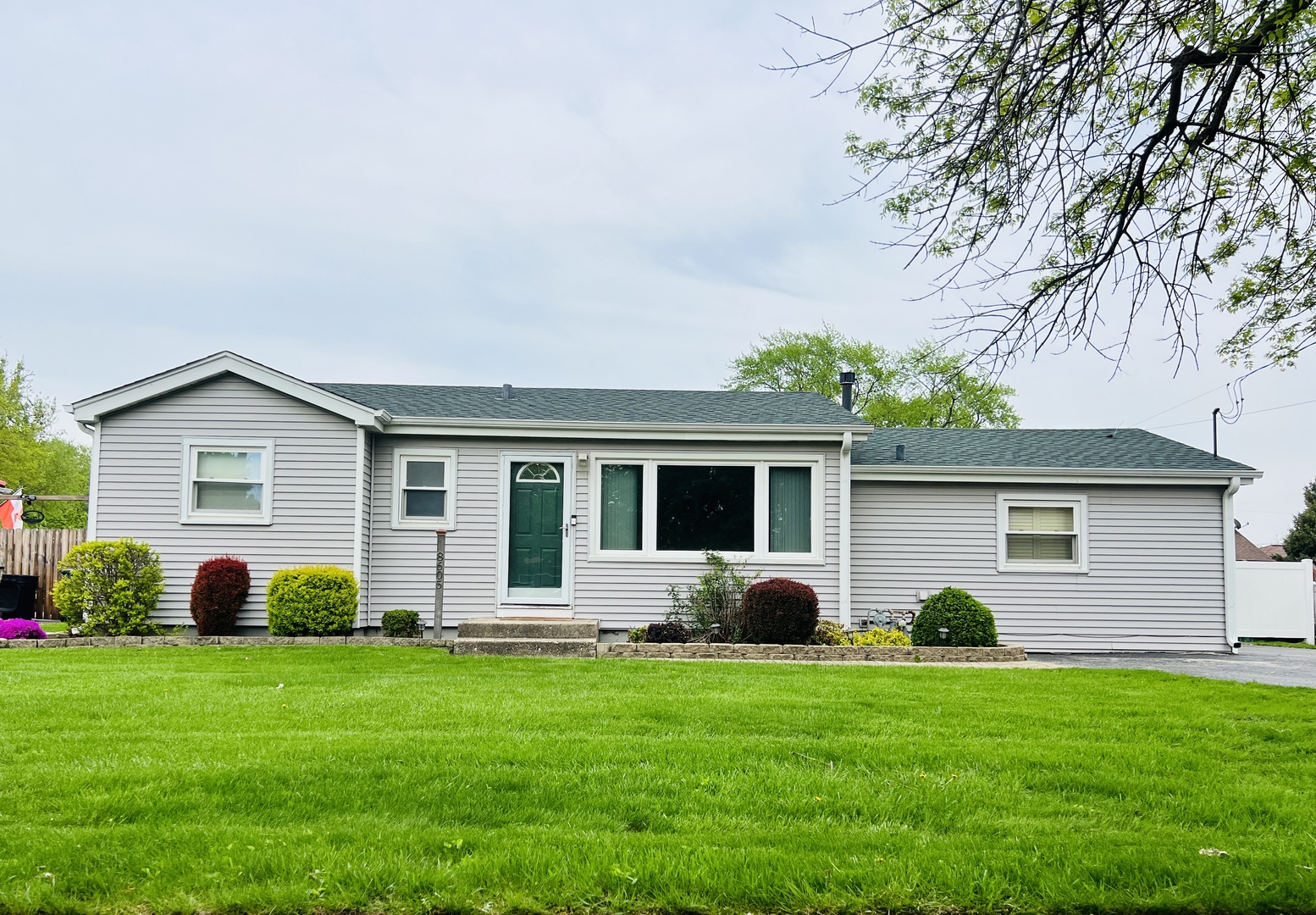 8605 Leclaire Avenue Property Photo
