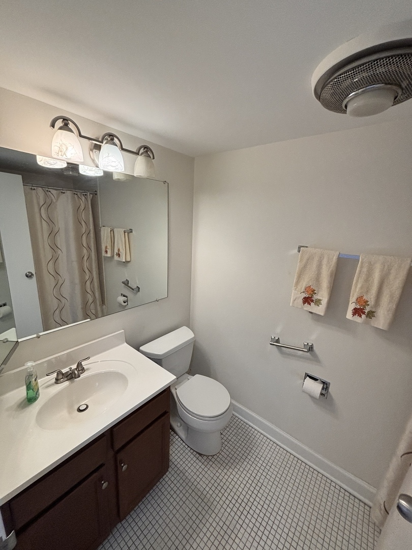111 S Baybrook Drive 514 Property Photo 9