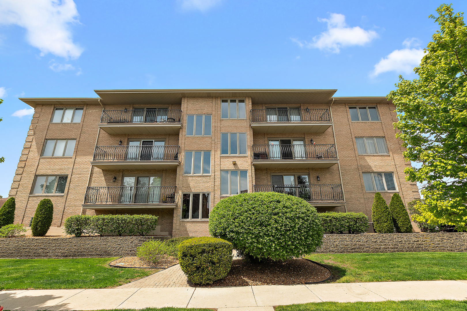 9514 S Kilbourn Avenue 3c Property Photo