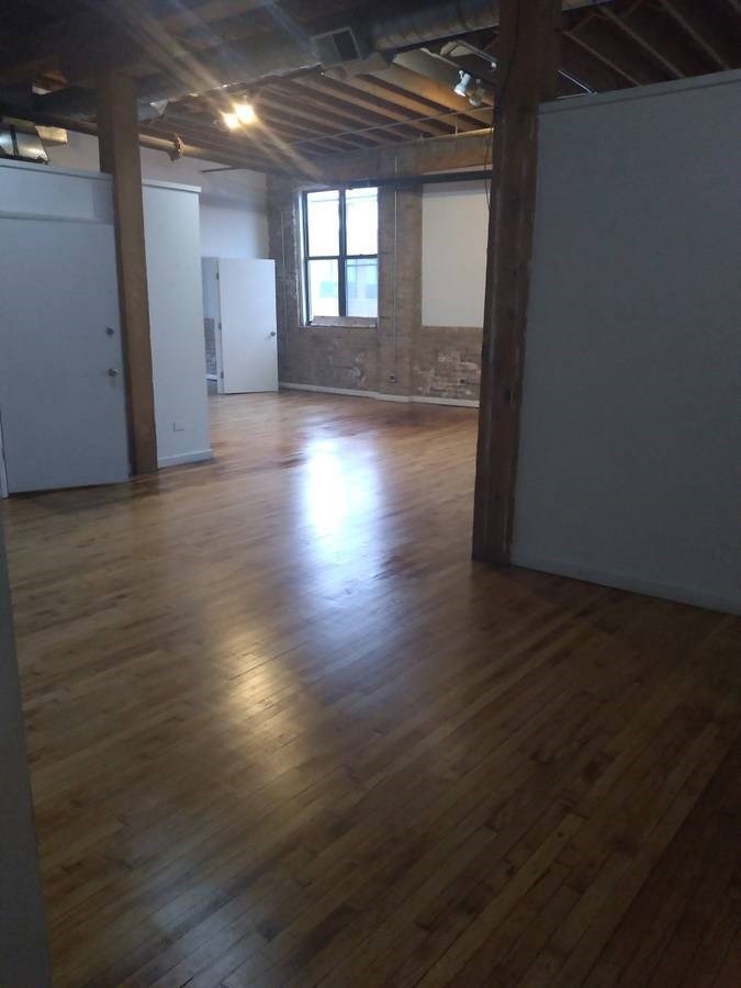 348 N Ashland Avenue Property Photo 9