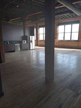 348 N Ashland Avenue Property Photo 11