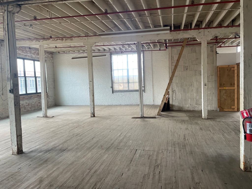 1622-24 W Carroll Avenue Property Photo 4