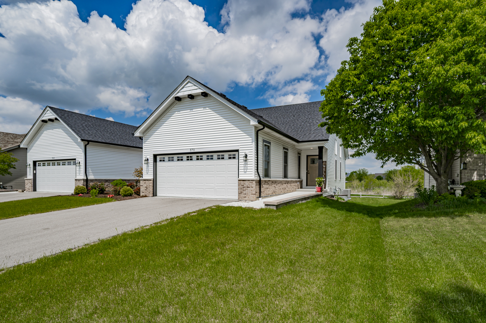 570 Sudbury Cir Property Photo 1