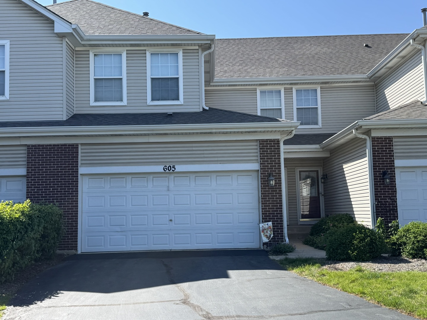 605 Lakeridge Court Property Photo 1