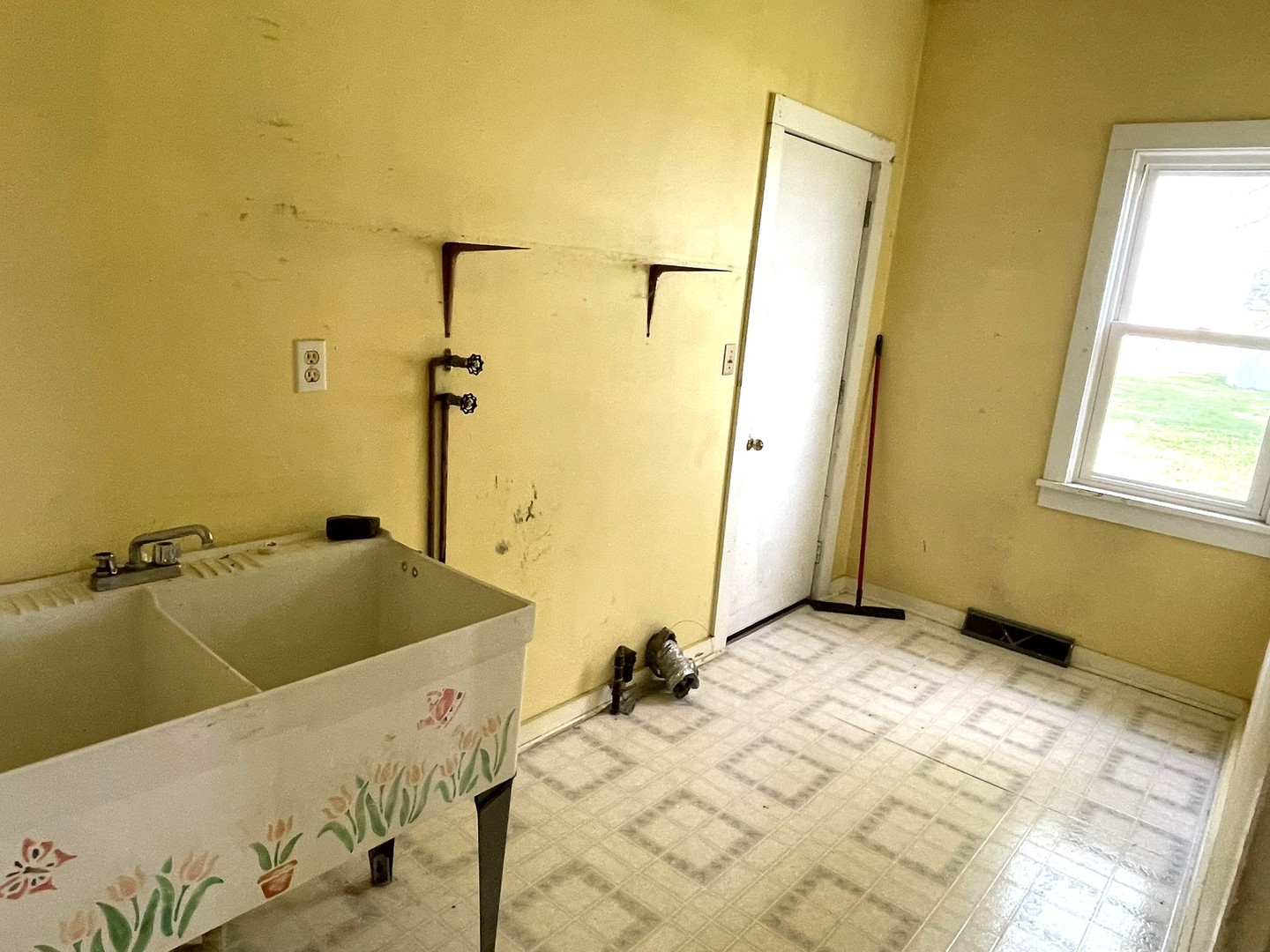 6808 S Oak Grove Road Property Photo 9