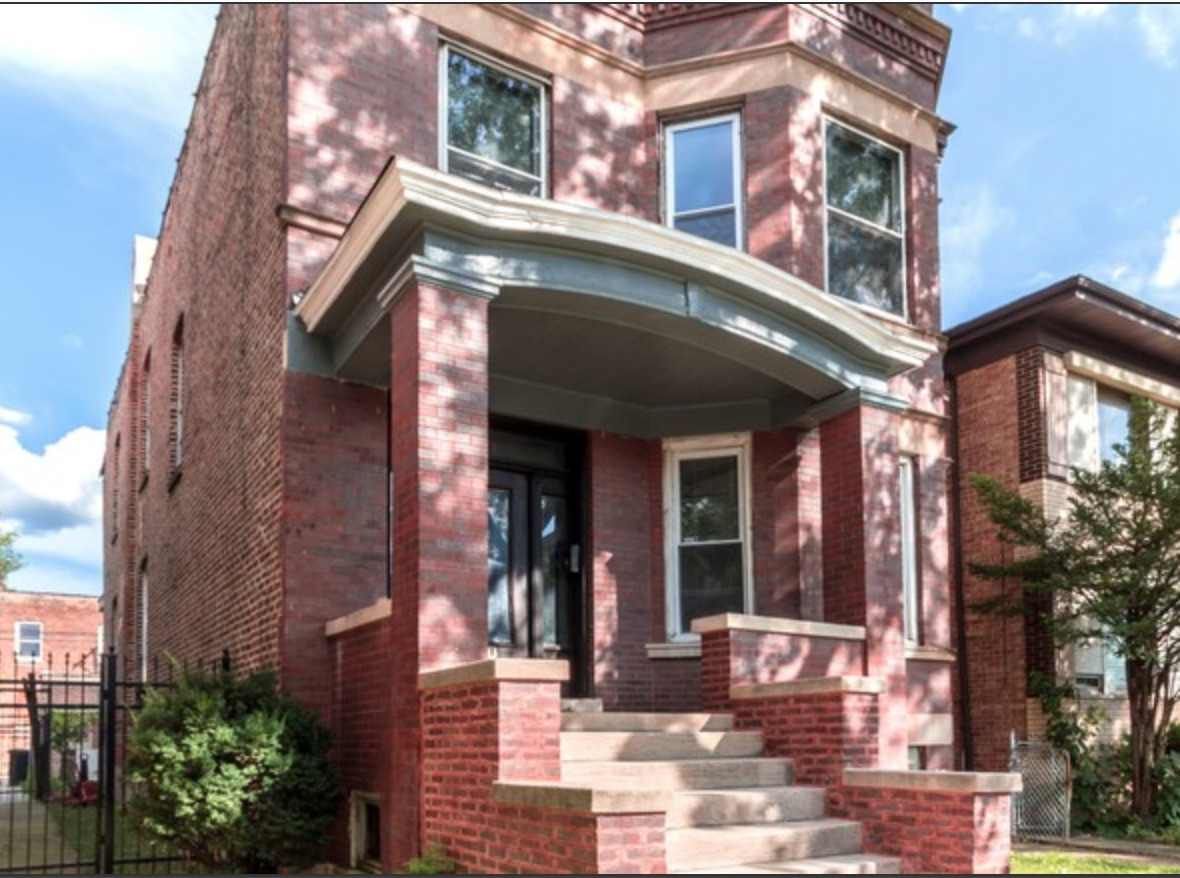 7711 S Carpenter Street Property Photo 1