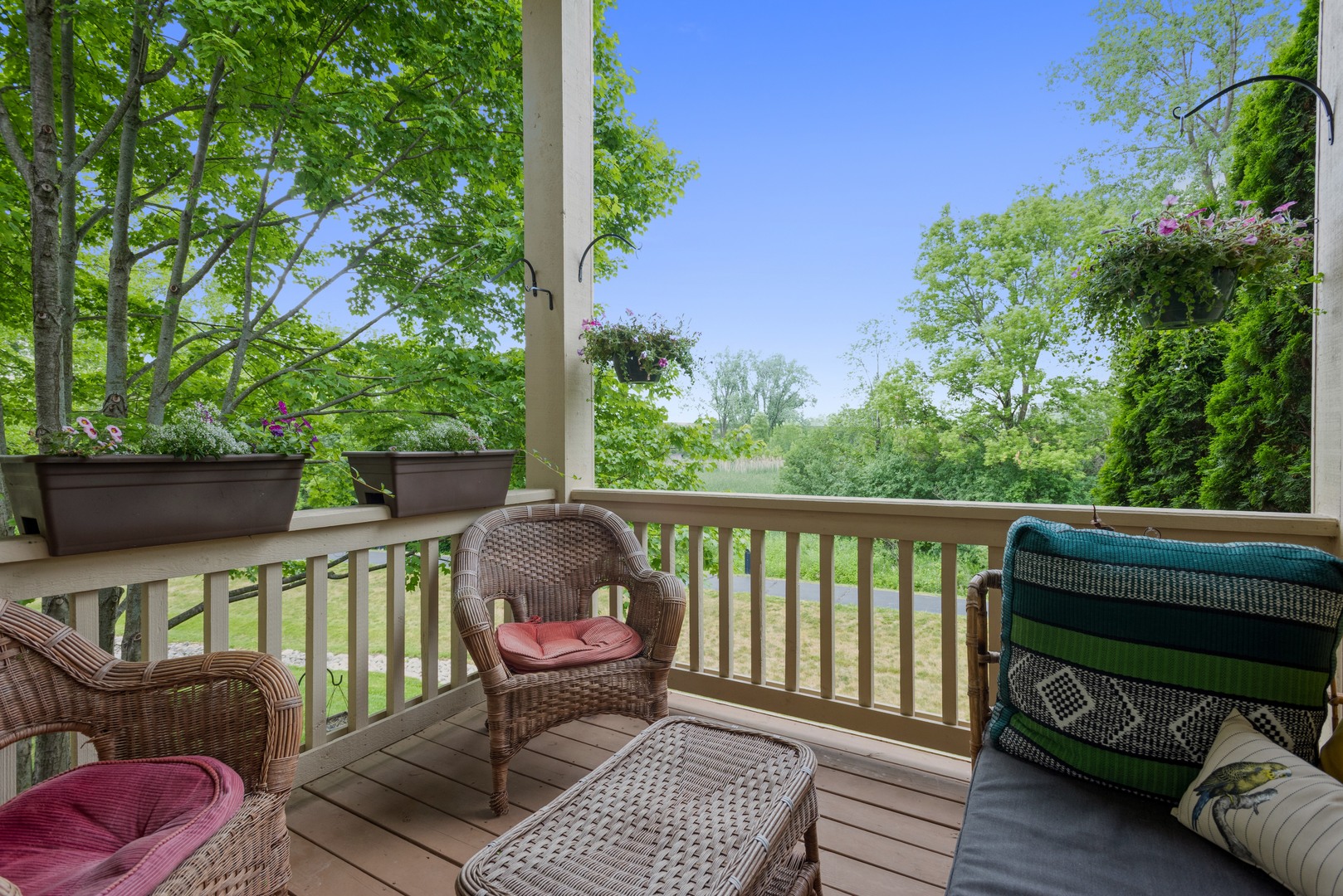 740 Countryfield Lane Property Photo 2