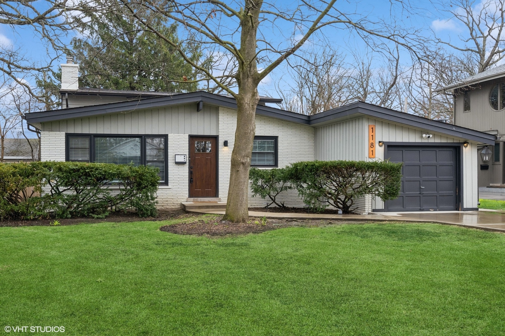1181 Sherwood Road Property Photo
