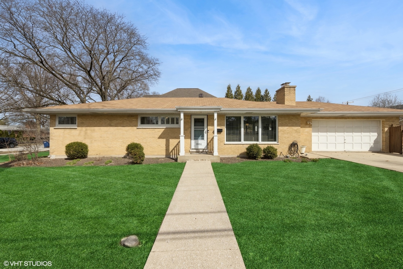 3951 Forest Avenue Property Photo