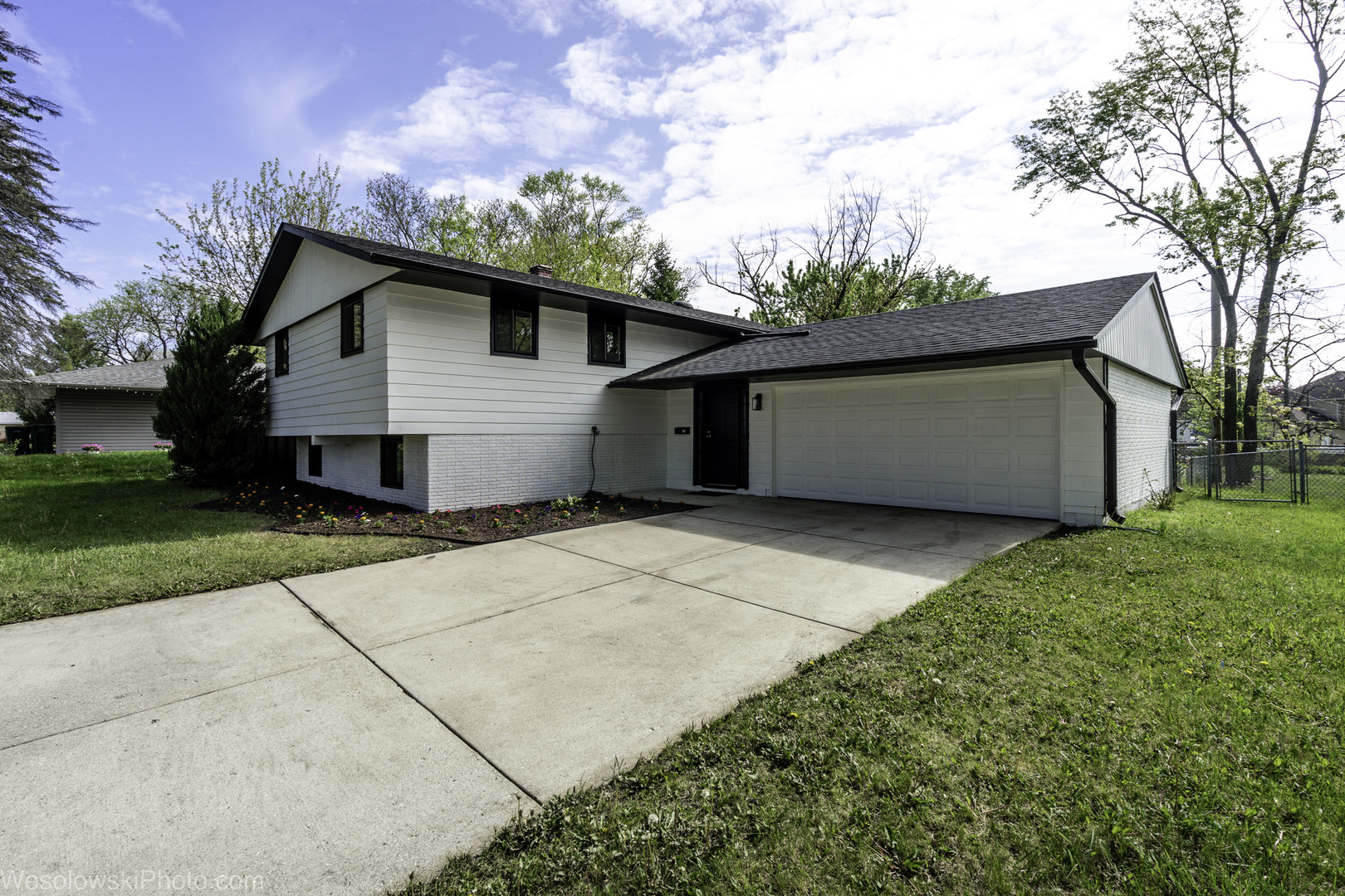 15 Greenwood Ct S Property Photo