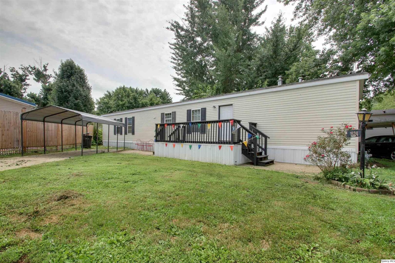 1524 Dewees Ave. Property Photo 1