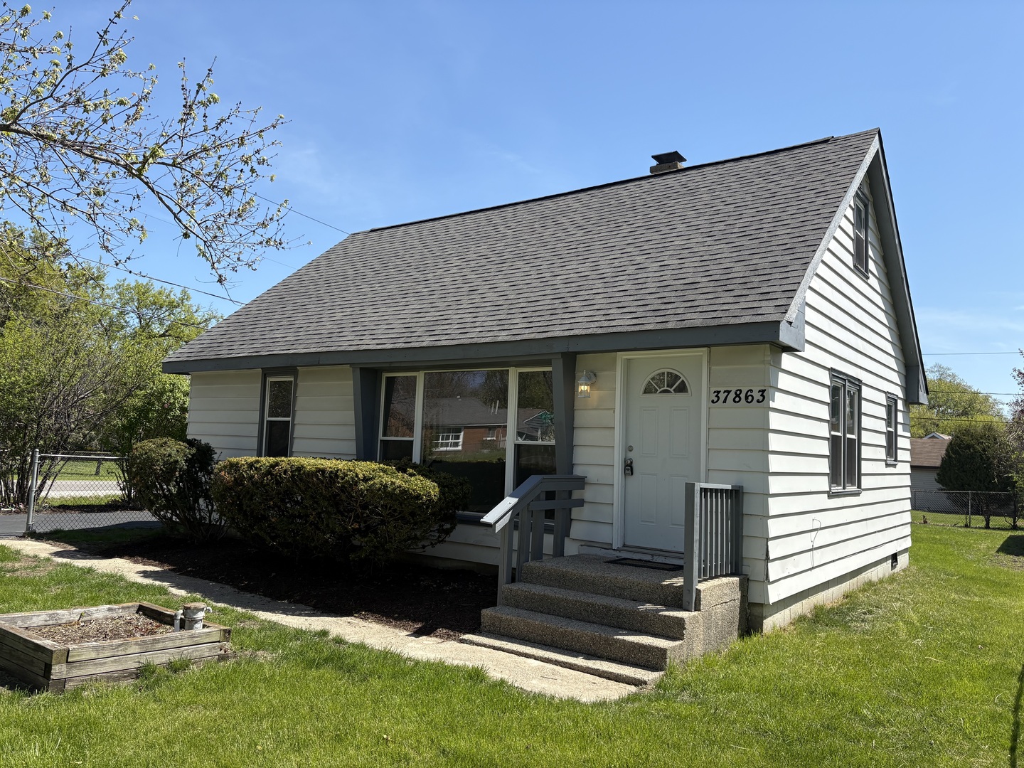 37863 N Harper Rd Property Photo