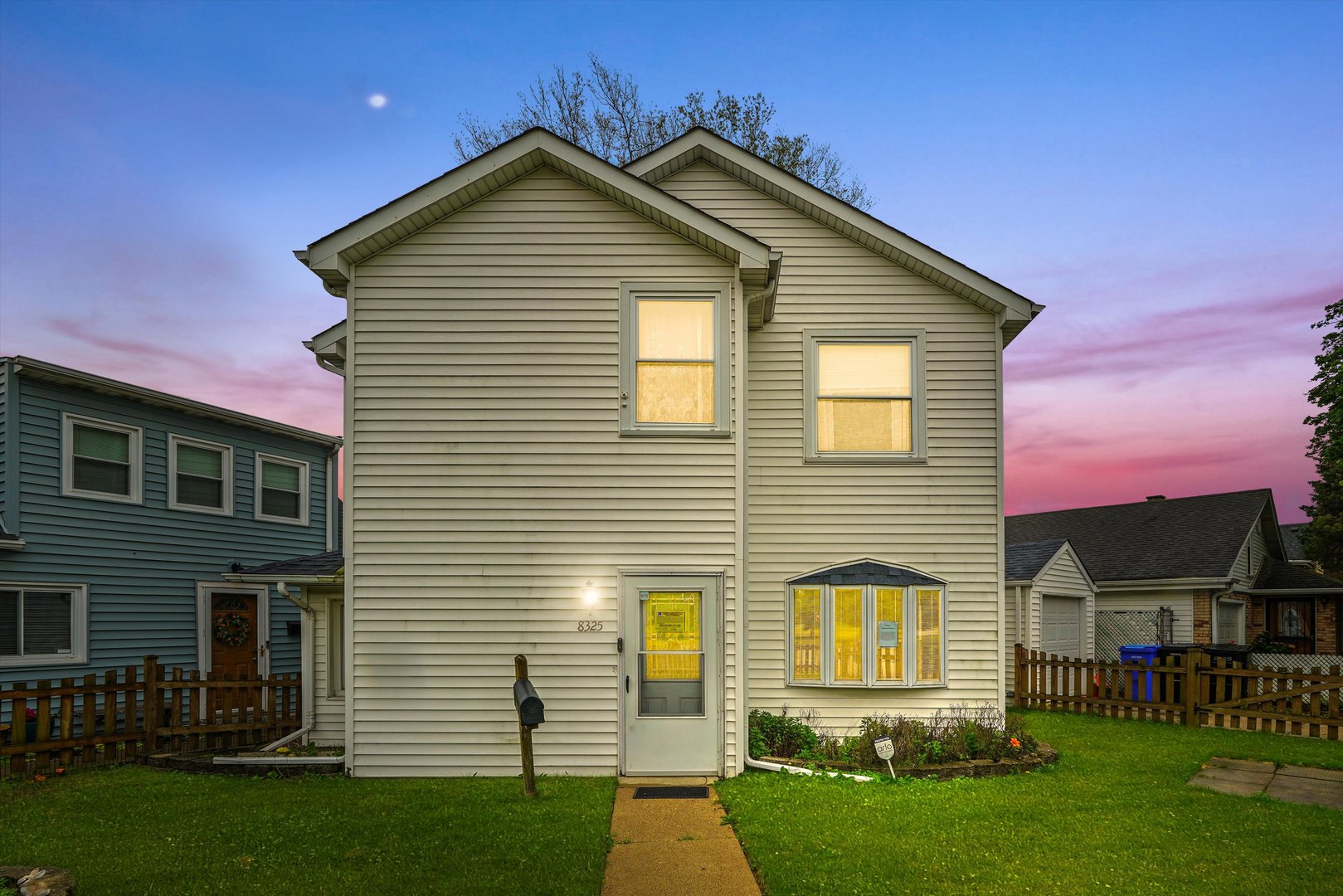 8325 W Forest Preserve Avenue Property Photo 1