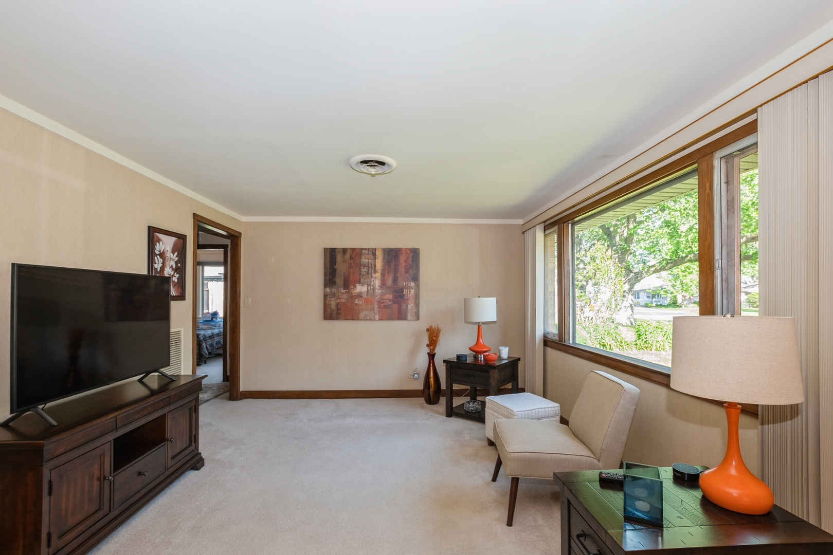 4904 Spring Road Property Photo 2
