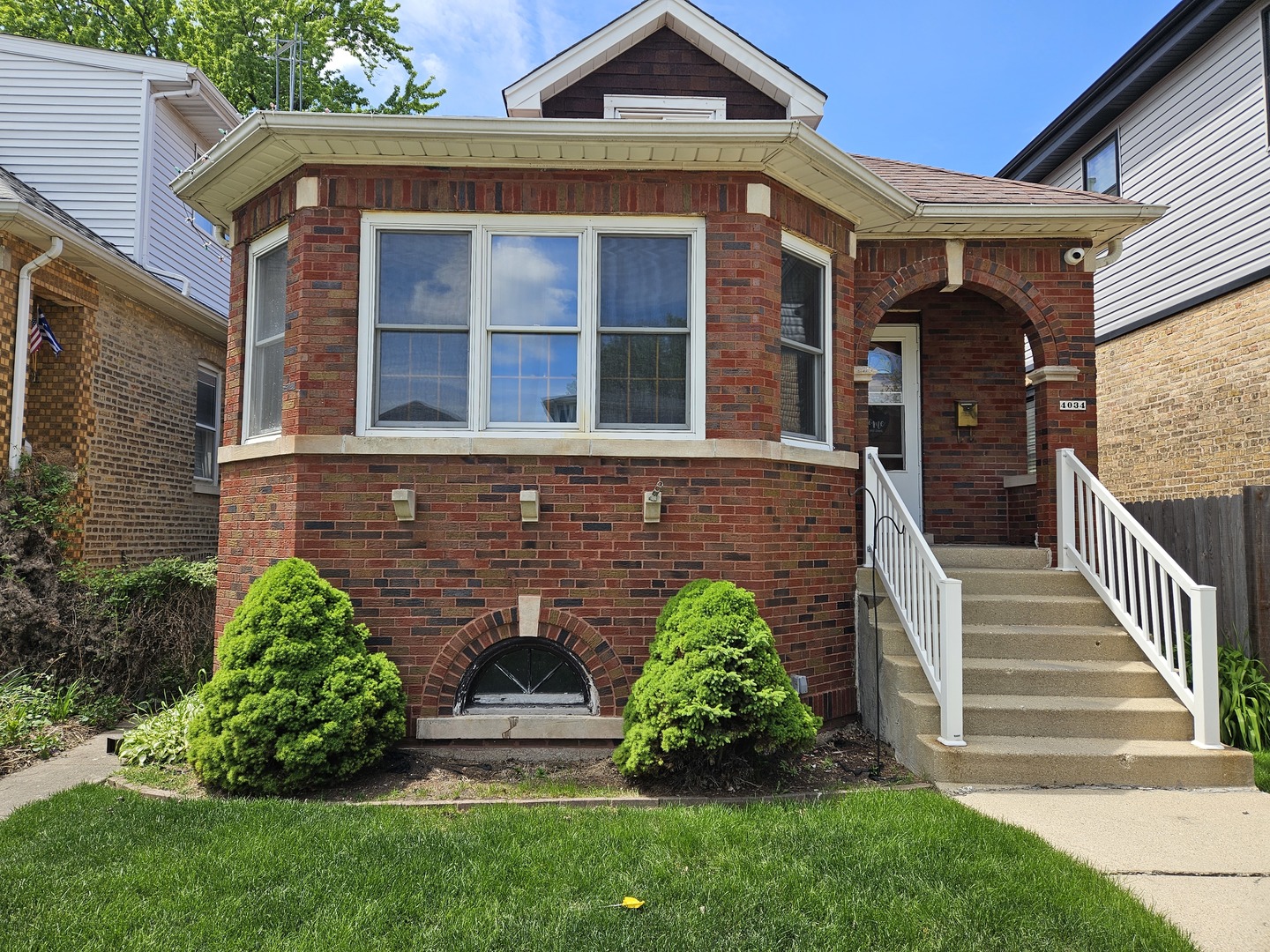 4034 N Overhill Avenue Property Photo