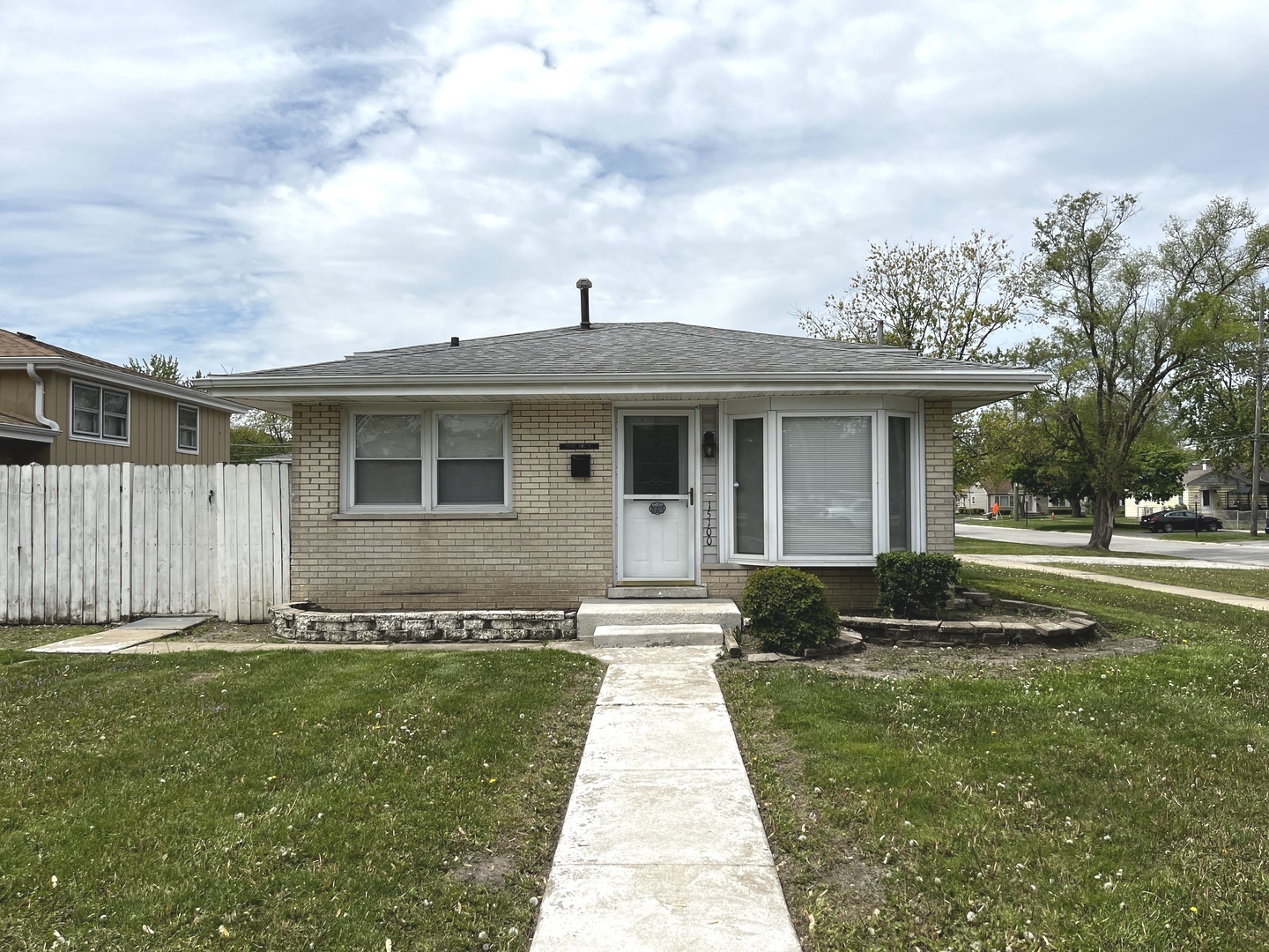 15100 Avers Avenue Property Photo