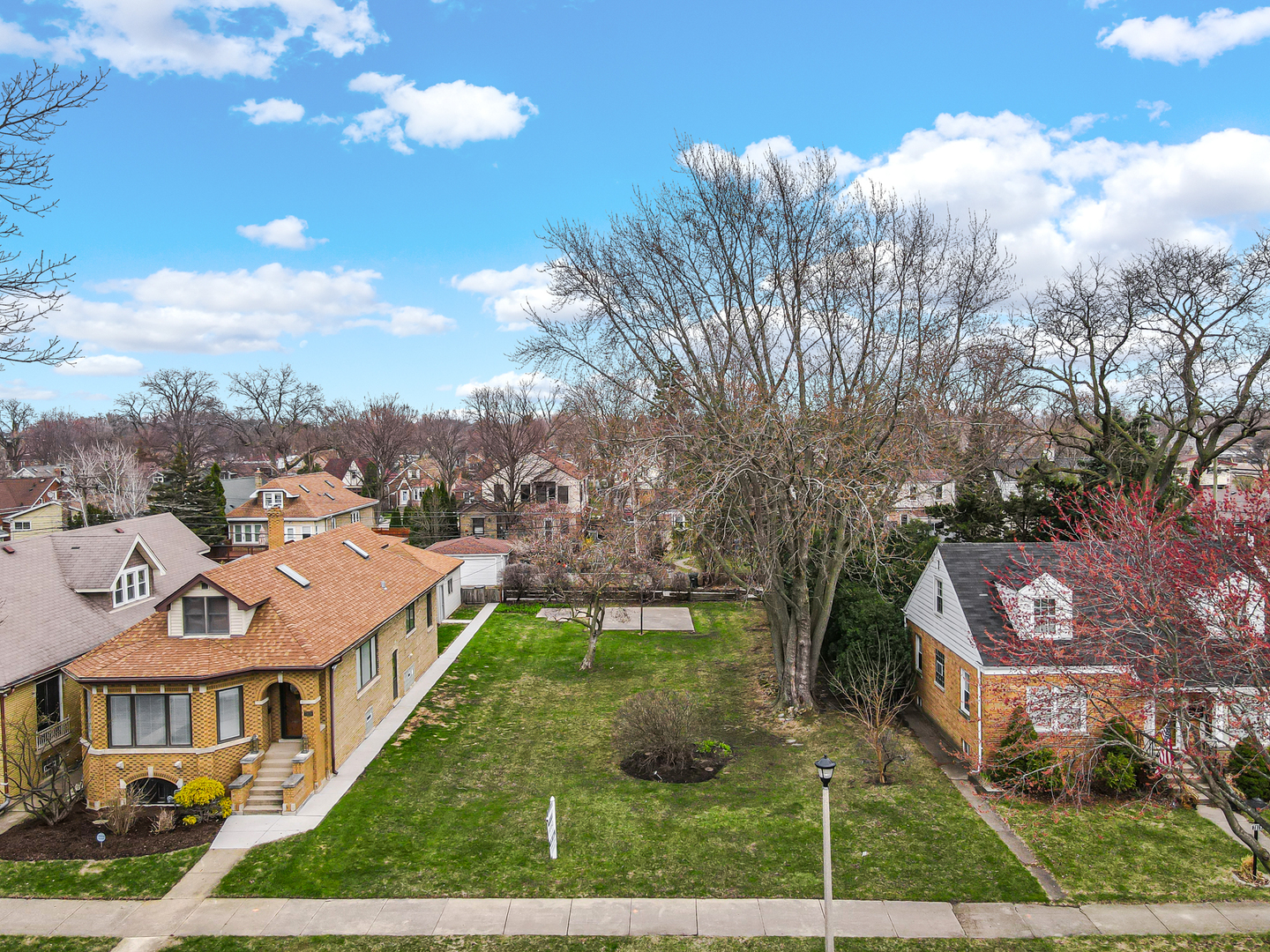 7825 Kolmar Avenue Property Photo