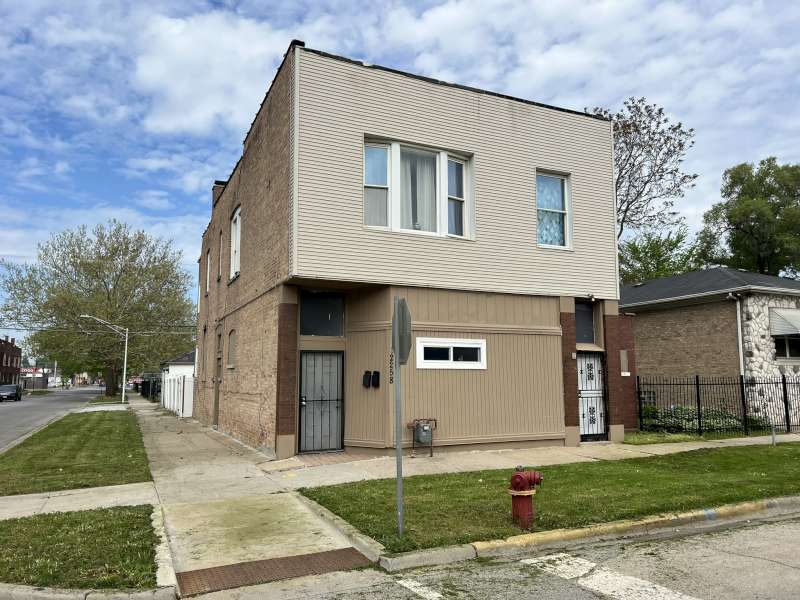 12256 S Union Avenue Property Photo 1