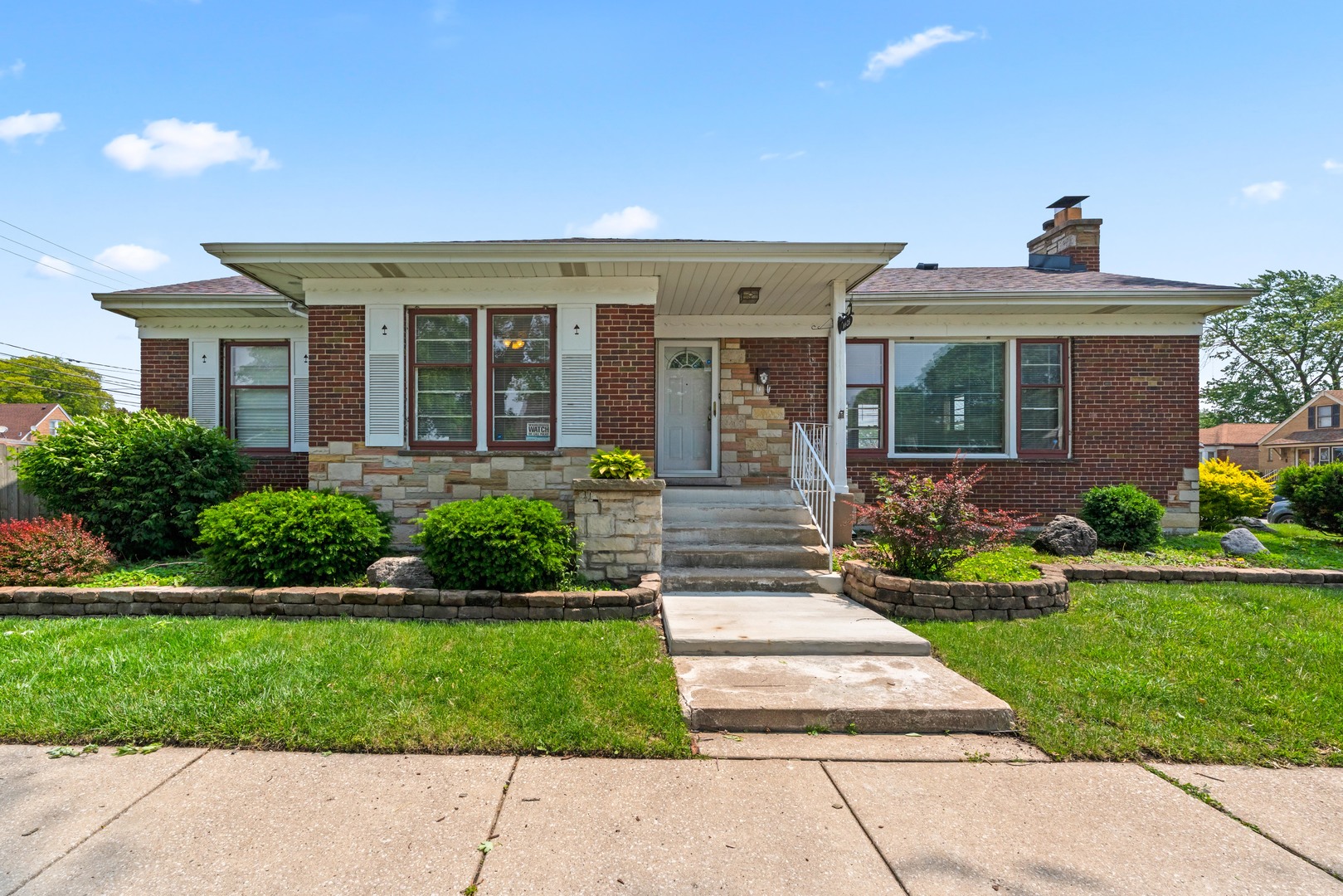 8425 S Spaulding Avenue Property Photo 1
