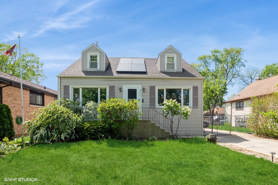 9230 S Saint Louis Avenue Property Photo