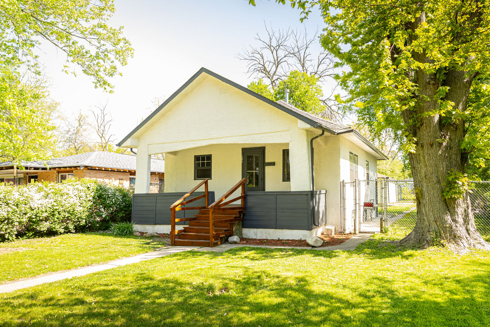 684 S Gordon Avenue Property Photo