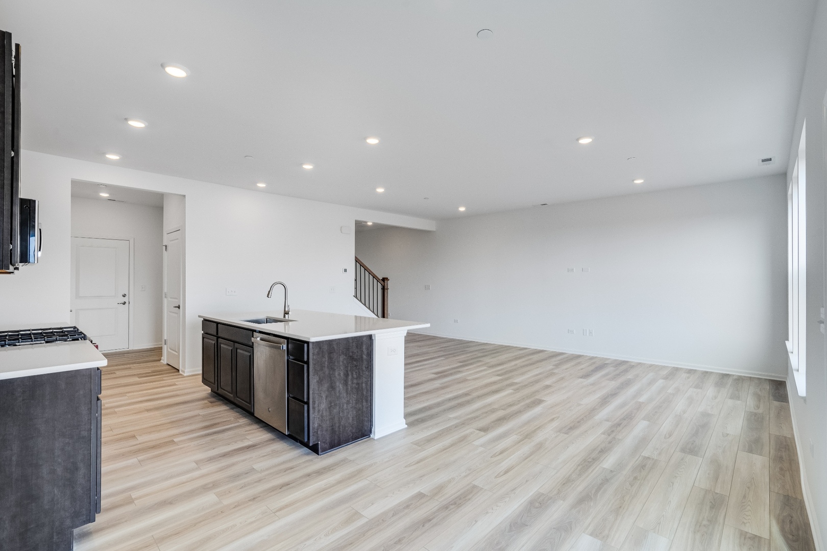 686 Cassia Court Property Photo 3